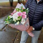 Букет с гортензией и розовой герберой