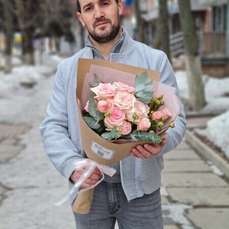 Букет из нежно-розовых роз "S"