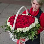 Корзина "Сердце" 101 роза красная и белая