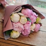 Букет 11 пионов Сара Бернар