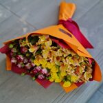 Пламенный букет из кустовых роз и альстромерий - Даниела