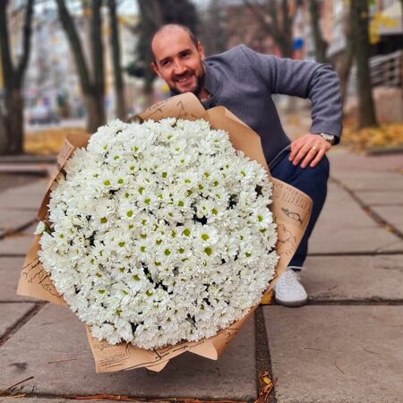 Большой букет ромашек ( 35 хризантем Бакарди)