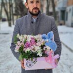 Ящичек с куклой ручной работы