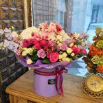 Большая коробка цветов "Царская" в розово-белой гамме
