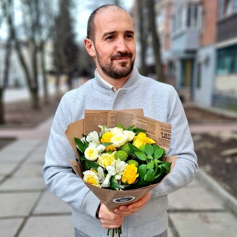 Небольшой яркий букет -Миничка