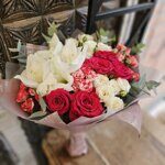 Букет Амариллис бело-красный