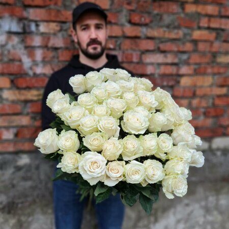 51  крупная белая роза (60 см)