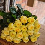 Пионовидная роза Buttercup (кремого-лимонная)
