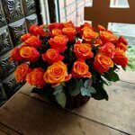 Корзина из 39 оранжевых роз "Индиния"