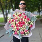 Букет Джумилия и пионовидная кустовая роза