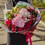 Строгий  летний букет