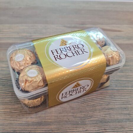 Коробка конфет Ferrero Rocher 200 г