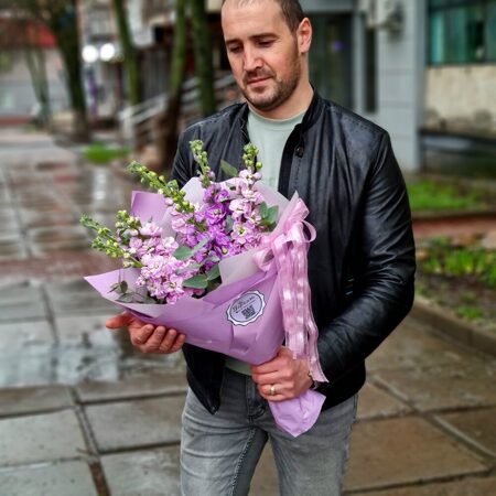 Букет из 7 ароматных маттиол