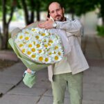 Букет 45 ромашек в упаковке