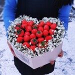 Сердце "Ободок" с клубникой