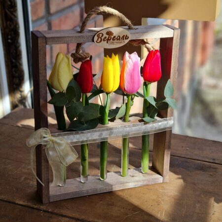 Рамка с тюльпанами