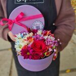 Маленькая коробочка с цветами