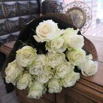 Букет из 15 больших белых роз