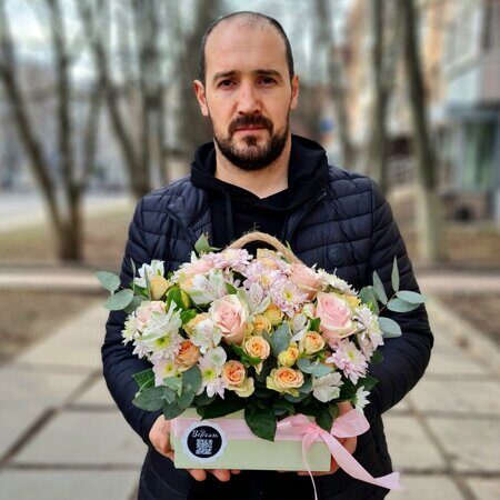 Ящик с нежными цветами - Все просто