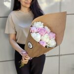 9 голландских пионов в конверте