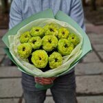 Букет из 11 зеленых пионовидных роз Deniz